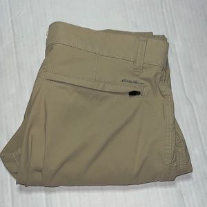 Eddie Bauer Mens 34x32 Travel Tan Nylon Blend with Pockets Pants